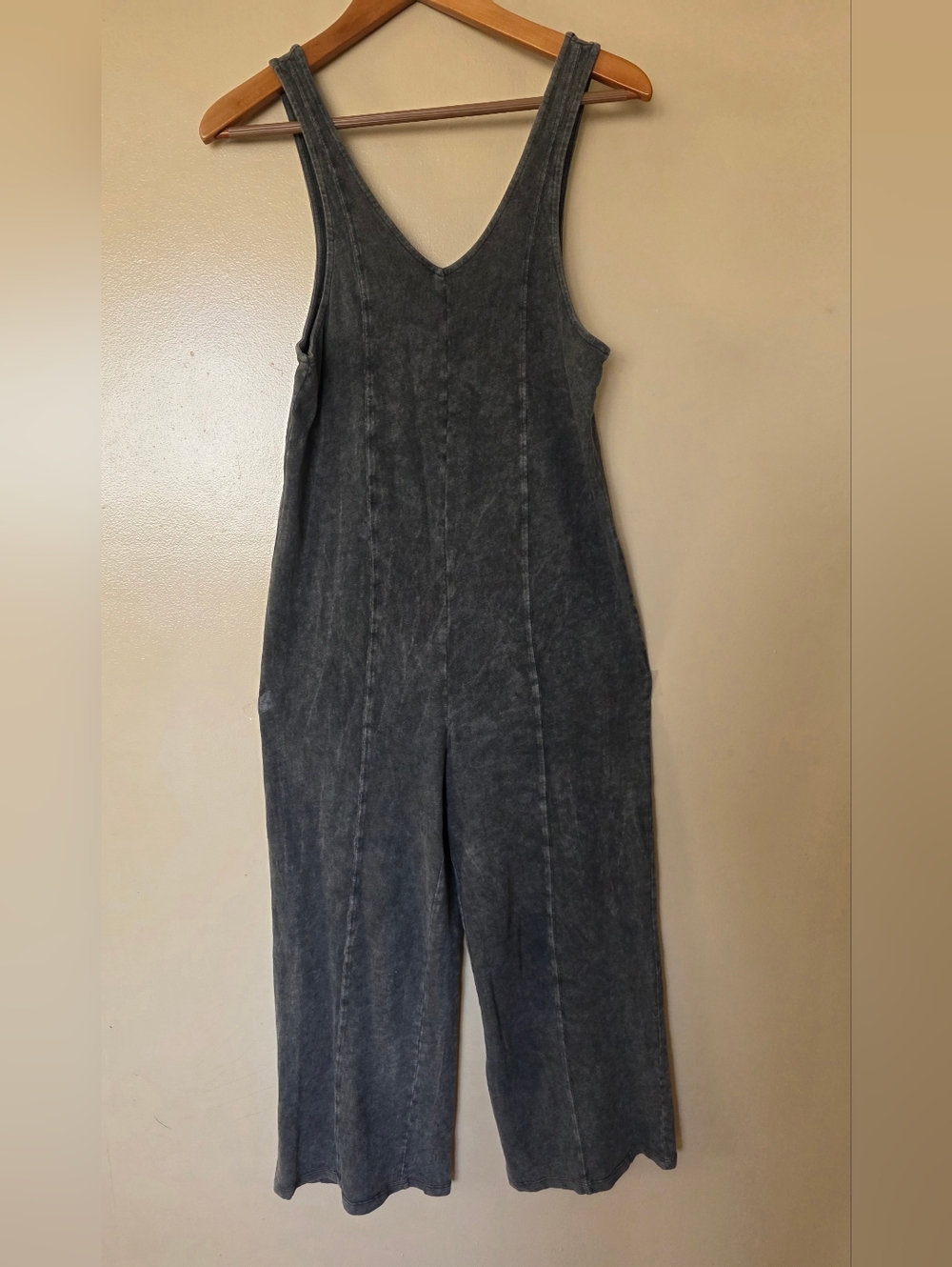 Pull&Bear Charcoal Gray Wide Leg Cropped Jumpsuit XS Sleeveless Vneck Minimalist